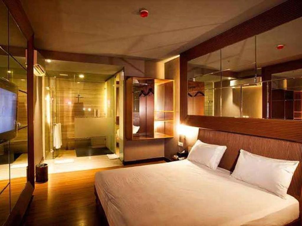 108 Hotel By Him Jakarta Buitenkant foto