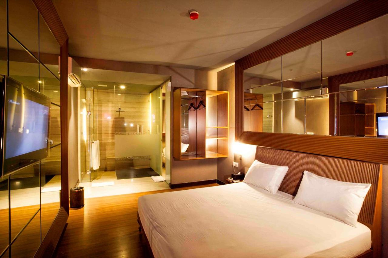 108 Hotel By Him Jakarta Buitenkant foto