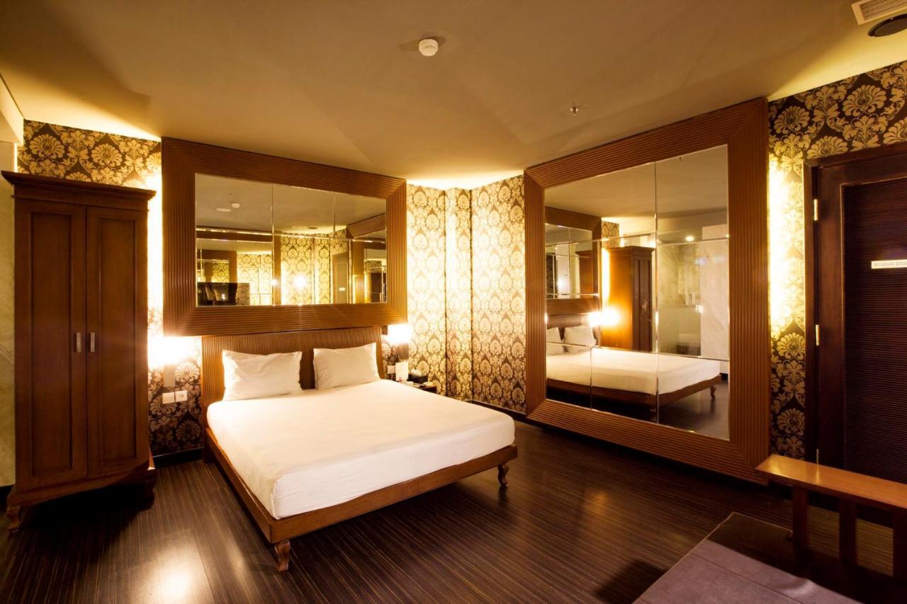 108 Hotel By Him Jakarta Buitenkant foto