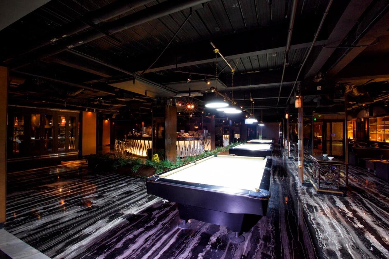 108 Hotel By Him Jakarta Buitenkant foto